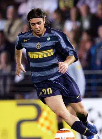 荷兰逆转乌克兰,新一代球星崭露头角 荷兰逆转乌克兰,新一代球星崭露头角