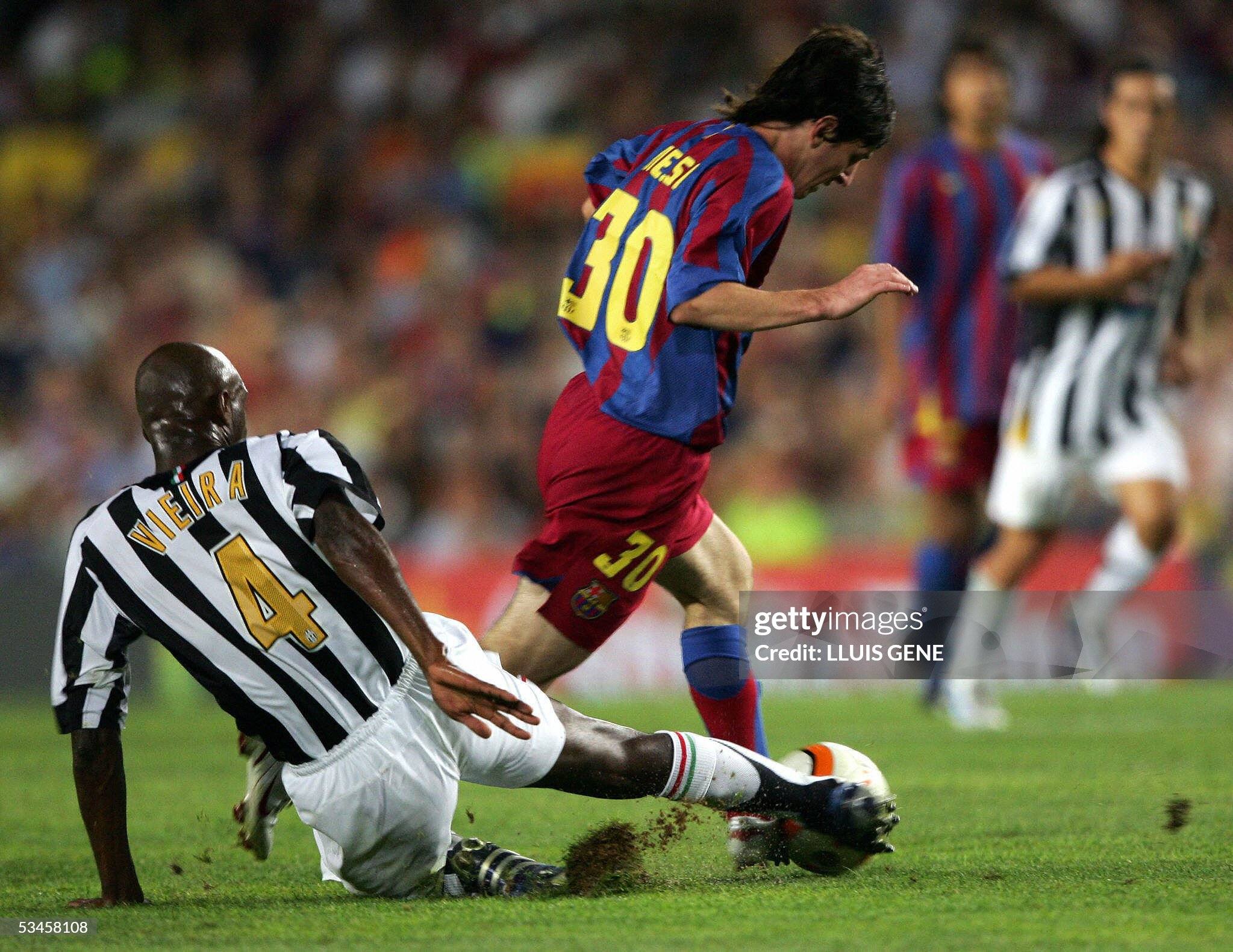 包含巴塞罗那遭遇尤文图斯困局，激烈对抗的词条