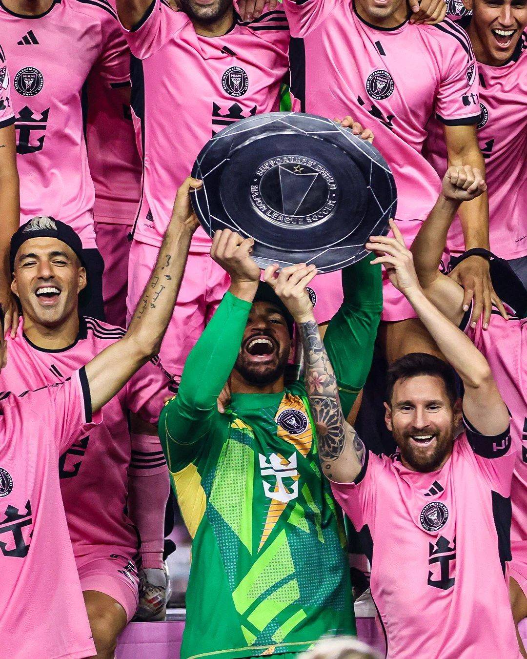 开云体育中国-梅西助攻帽子戏法，巴萨主场轻松获胜