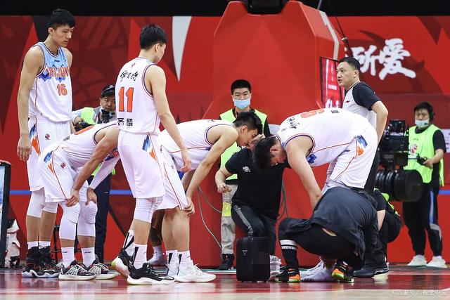 塞尔维亚队遭遇挑战，全队保持积极态度备战