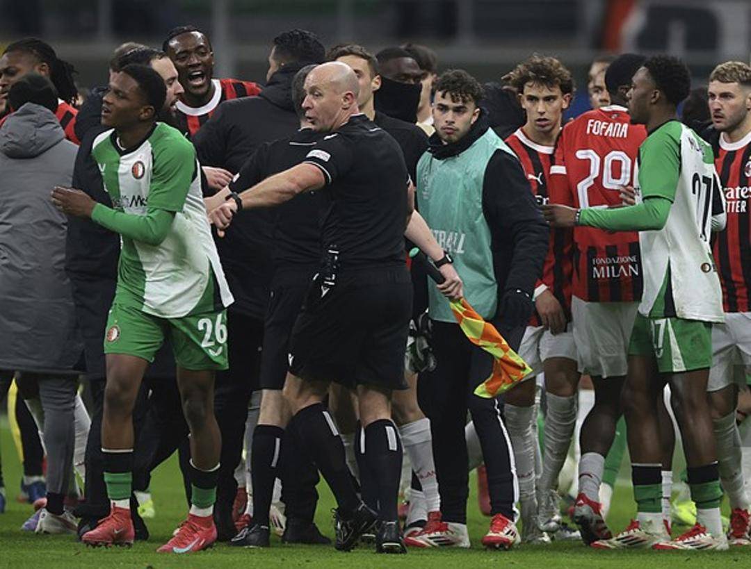 拜仁主场告负，小组出线形势堪忧的简单介绍