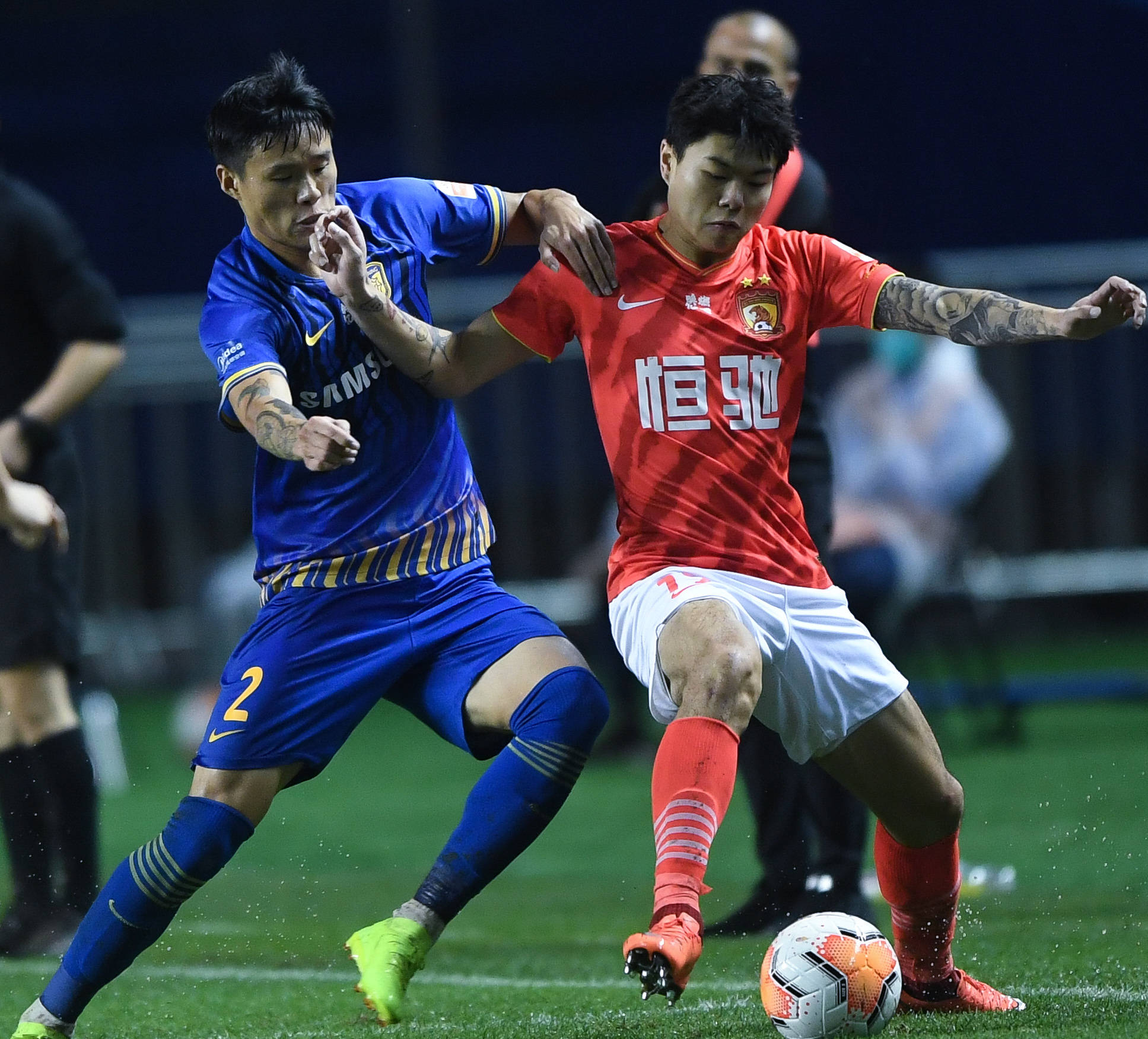 苏宁主场大胜,中超豪强态势稳固 苏宁主场大胜,中超豪强态势稳固