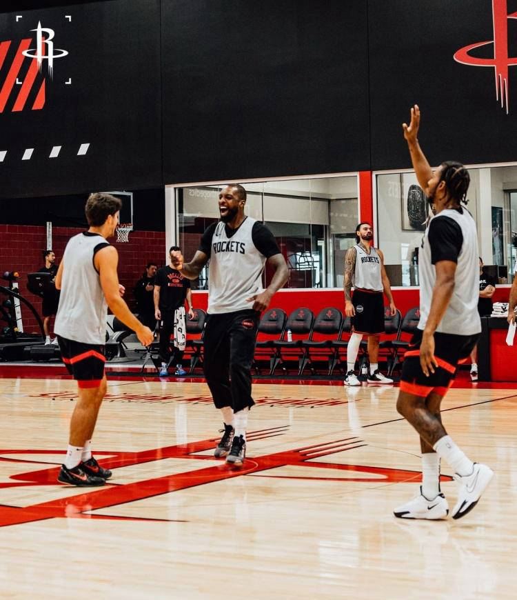 关于火箭新援出色发挥，球队新气象的信息