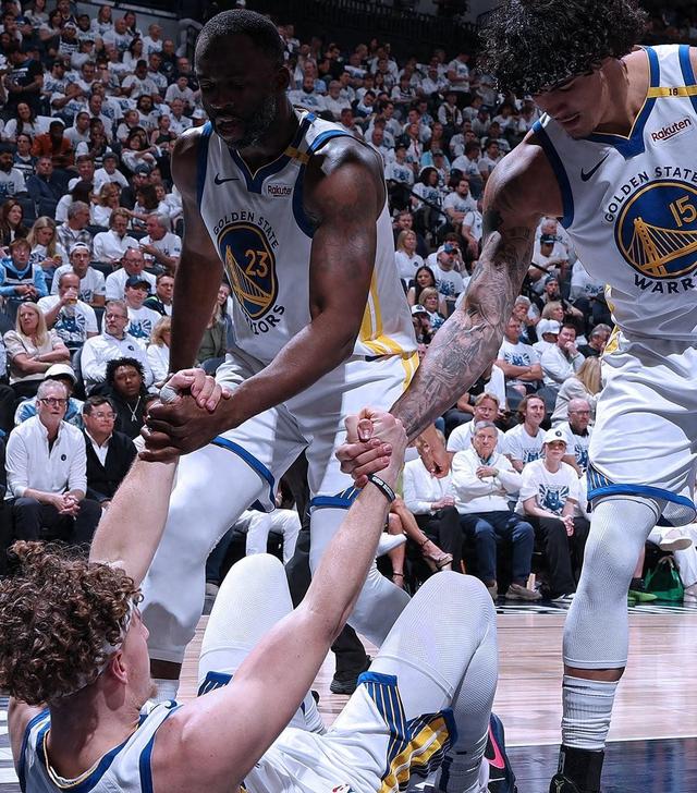 柯瑞缺阵，勇士不敌森林狼