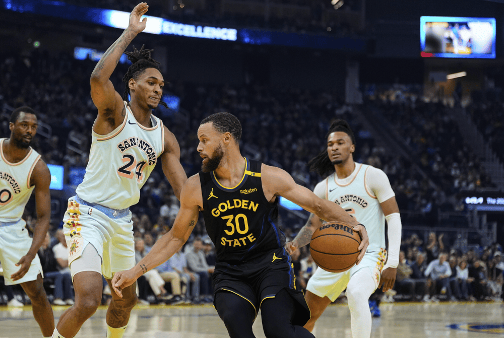 开云下载-勇士全队表现出色，完胜马刺