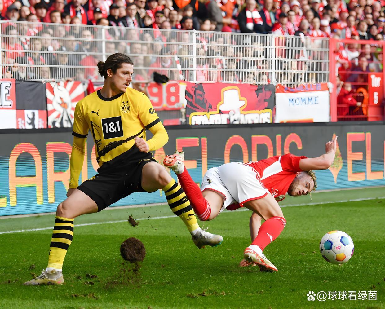 包含切尔西客场大胜，止住连败势头的词条