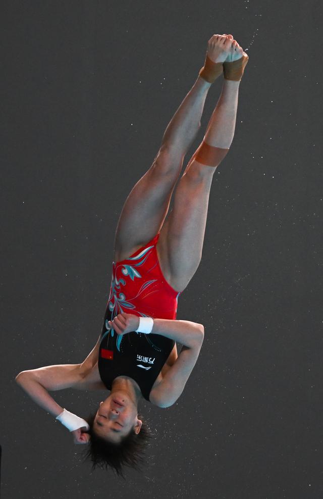 关于日本女子跳水选手再获区域冠军，展现绝佳表现的信息