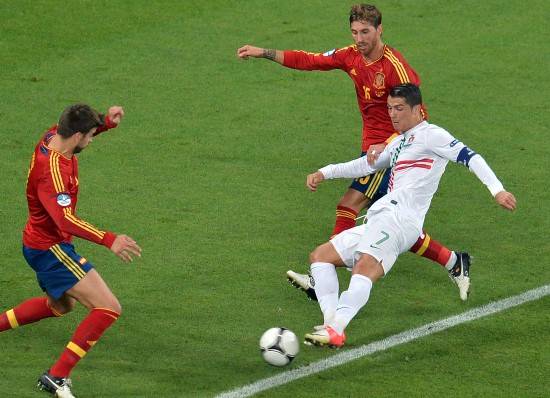 西班牙足坛豪门对决：胜者走向巅峰