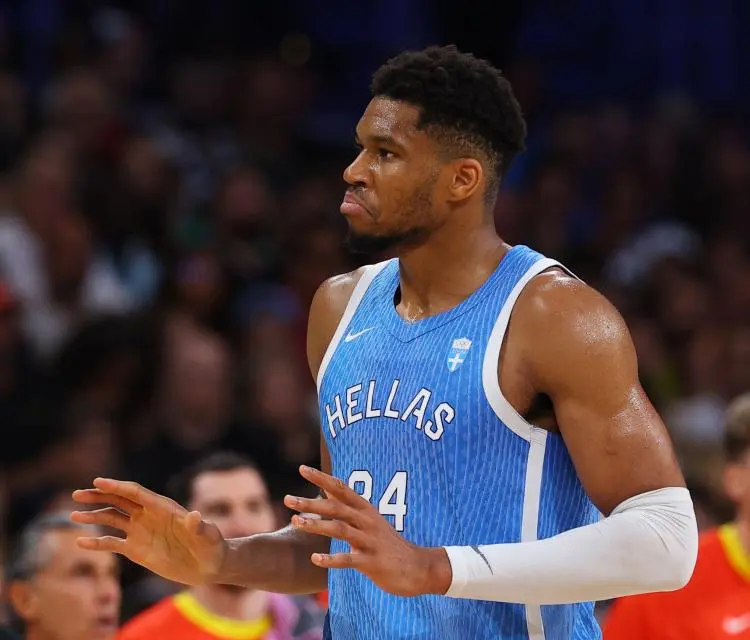 包含英国男篮憾败希腊，无缘篮球国际赛事的词条