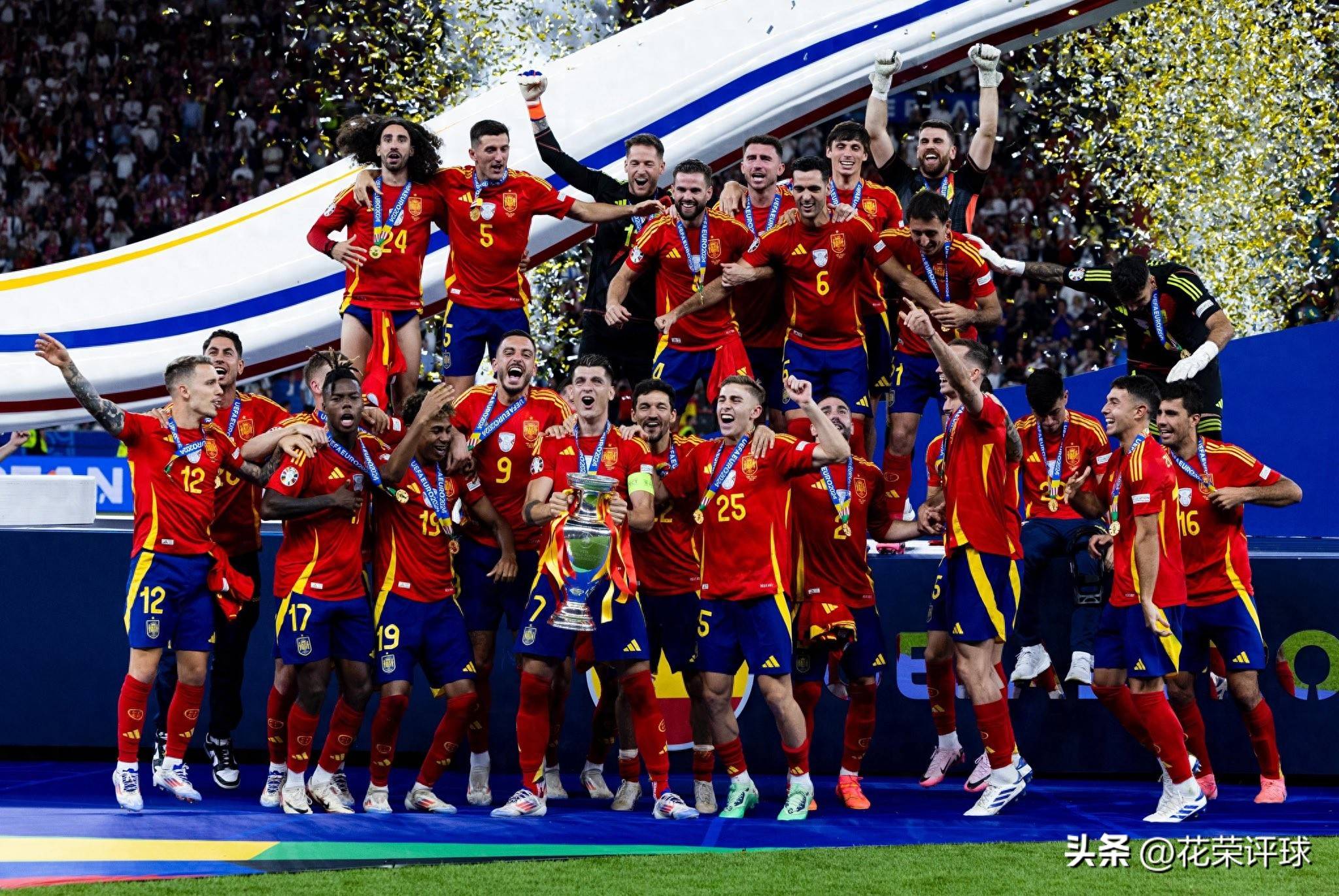 足球明星在欧洲赛场上连续大放异彩