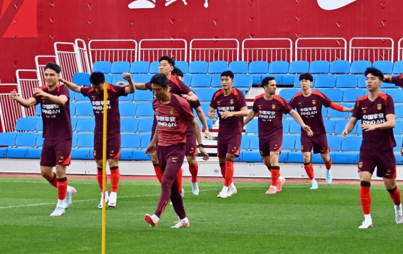 包含经验丰富老将领兵出征，球队备战期待绝佳表现！的词条