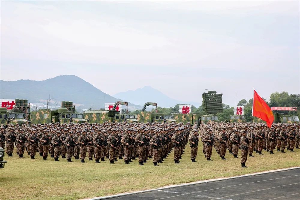 包含经验丰富老将领兵出征，球队备战期待绝佳表现！的词条