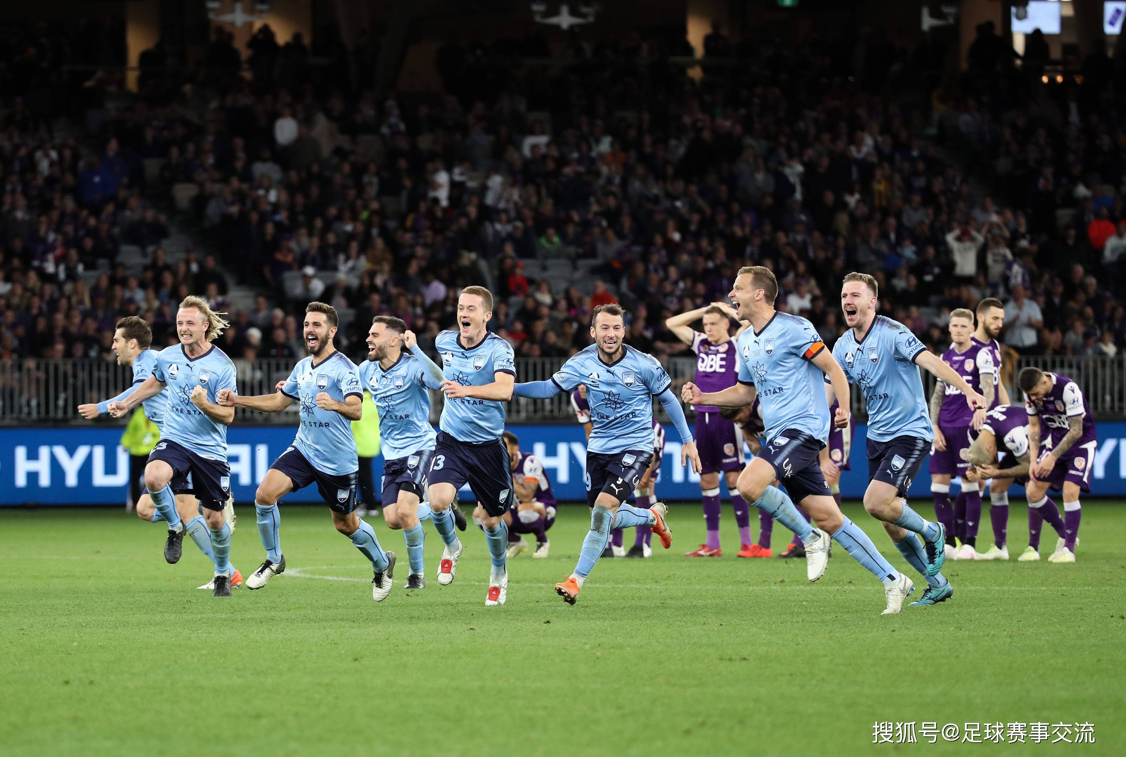 足球画面中的引人入胜默契配合令人惊叹！的简单介绍