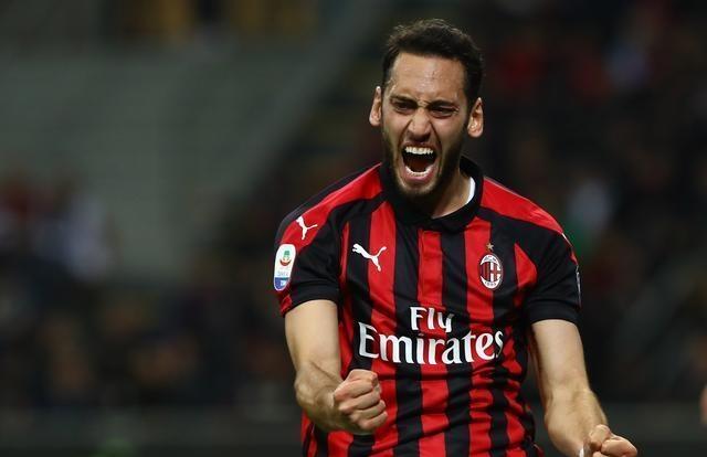 开云体育APP下载-包含未来足坛新星：惊艳表现吸引众多豪门球队目光的词条