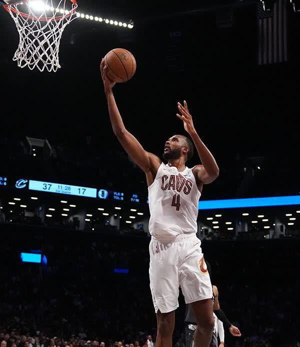 篮网击败奇才，继续领跑东部联盟