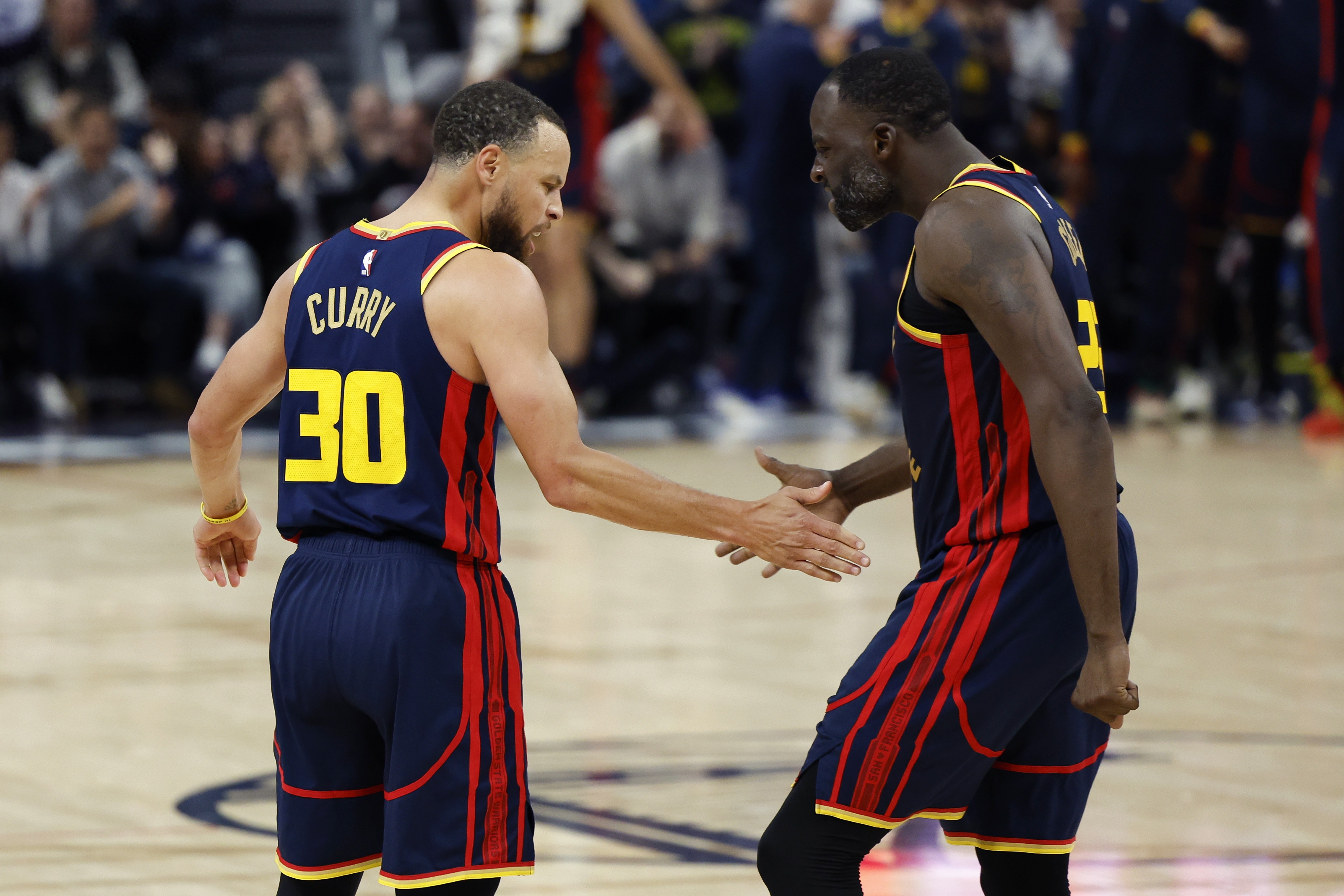 独行侠爆冷战胜掘金,霍金斯贡献28分 独行侠爆冷战胜掘金,霍金斯贡献28分