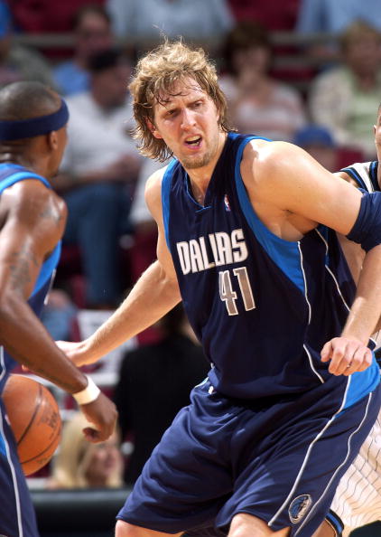 小牛遭遇横扫！魔术展示实力