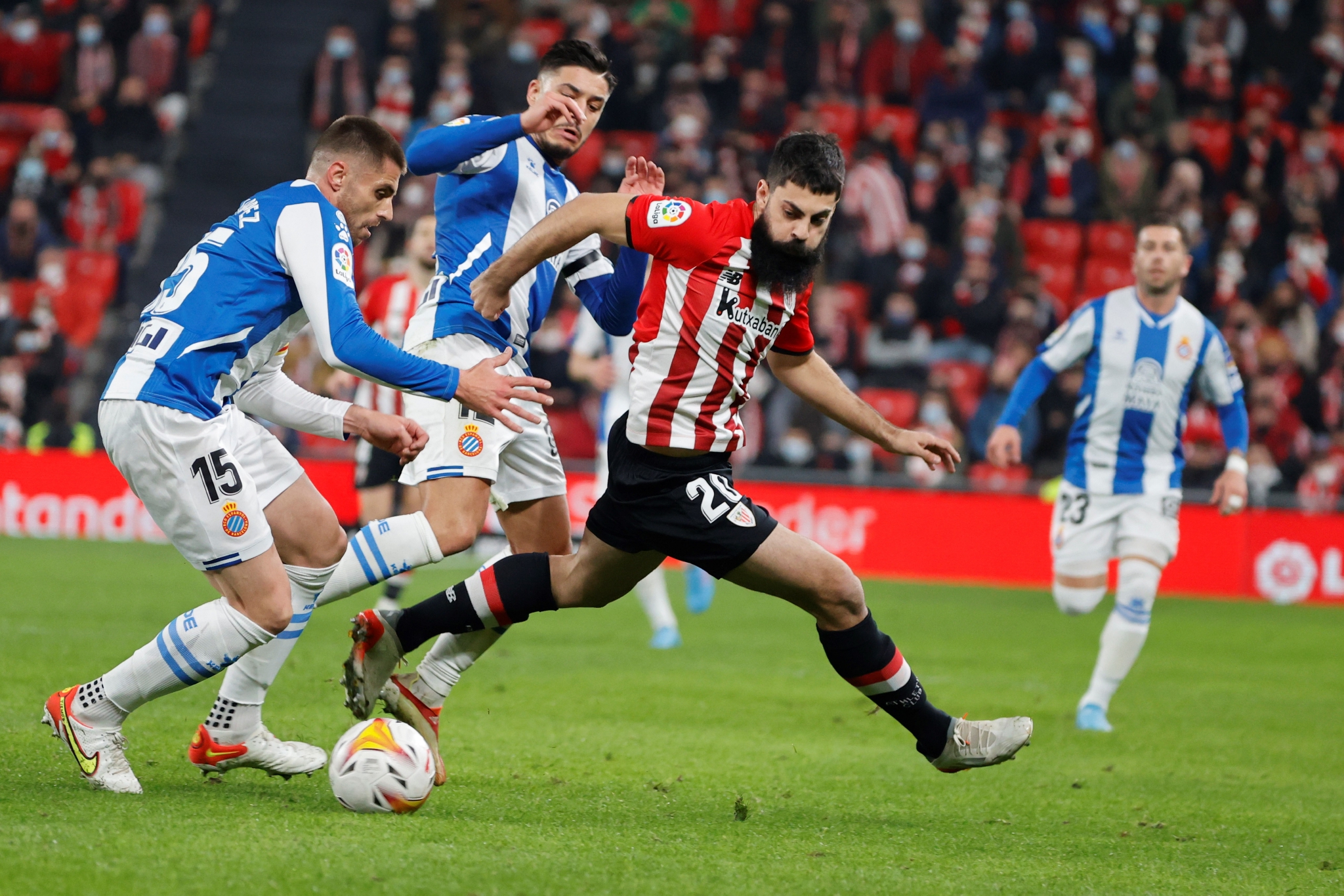 瓦伦西亚与毕尔巴鄂竞技的比拼