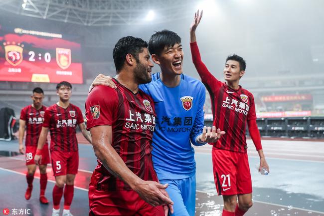 上港胜建业，中超领先集团再添壮实