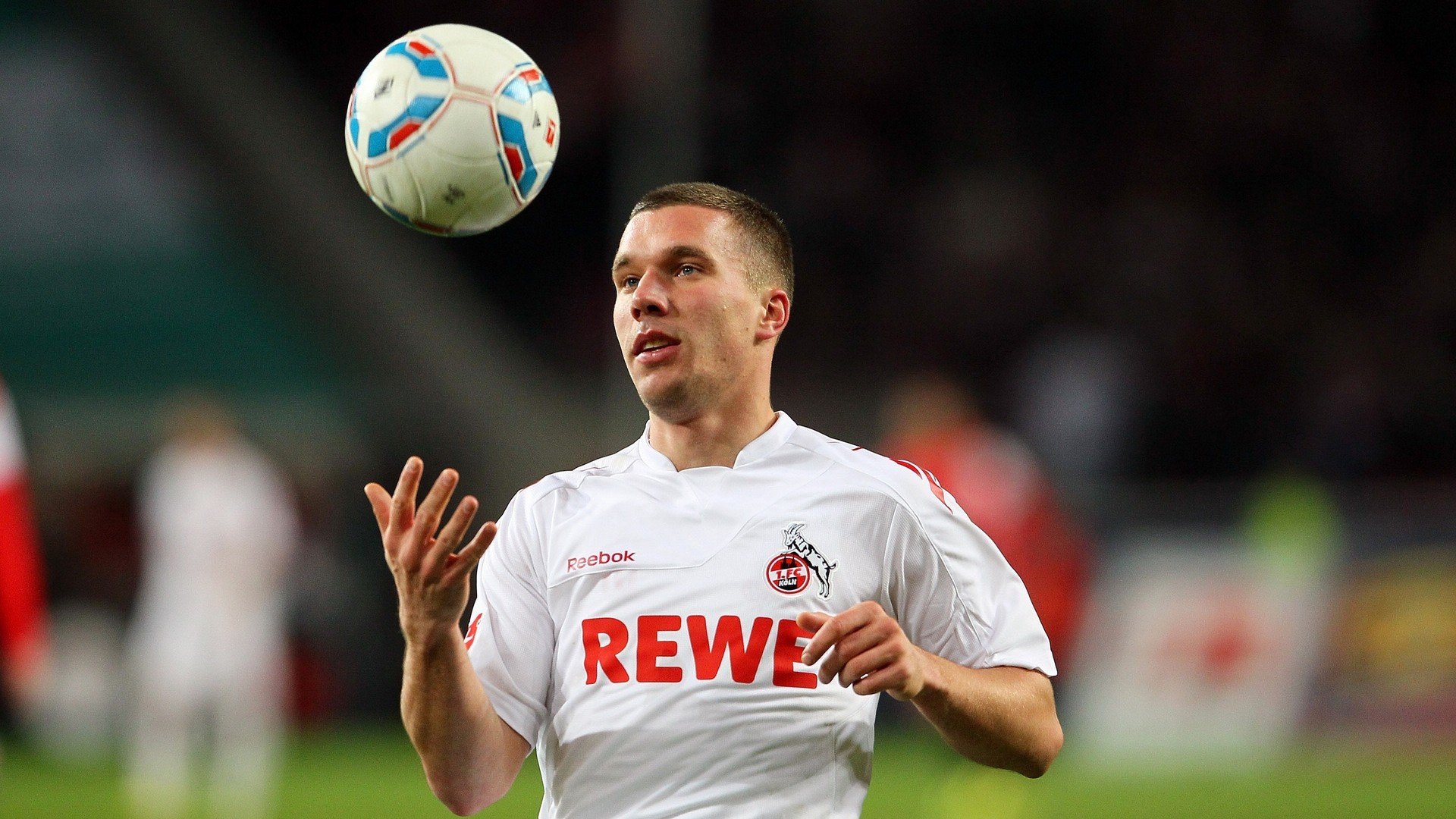 当库里失准，谁主宰战场？哈登两记死神三分击碎国王