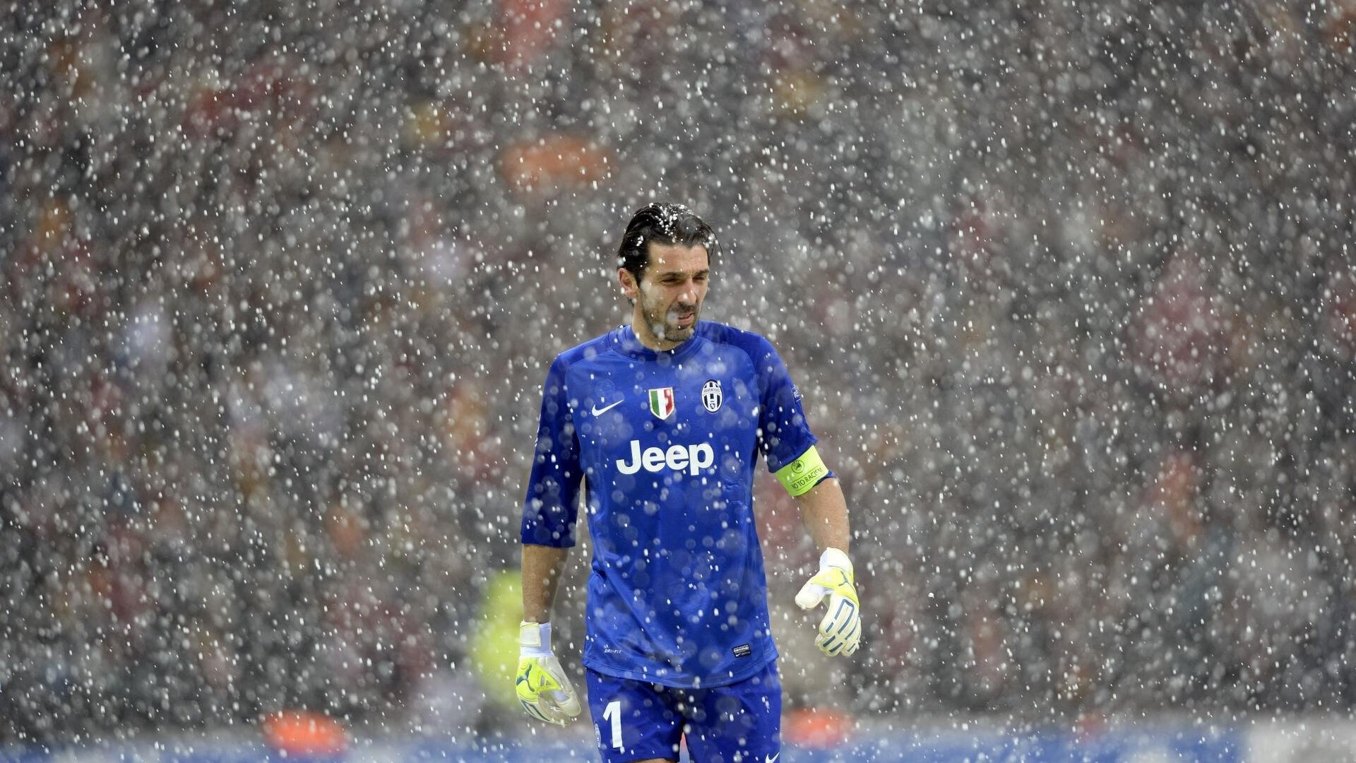 巨星无解!C罗主宰全场,尤文铁链锁死澳大利亚