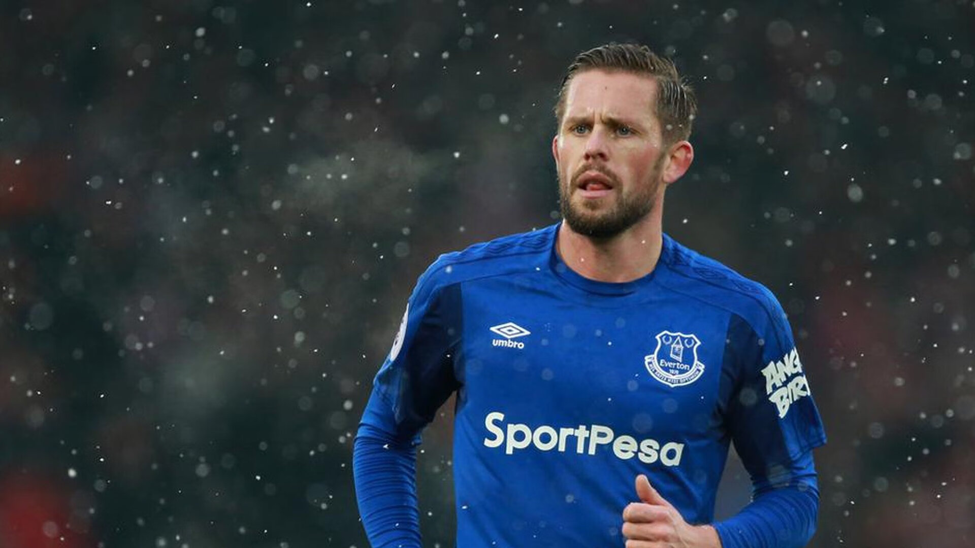 银箭风暴席卷威廉姆斯，新星皮亚斯特里刷新历史